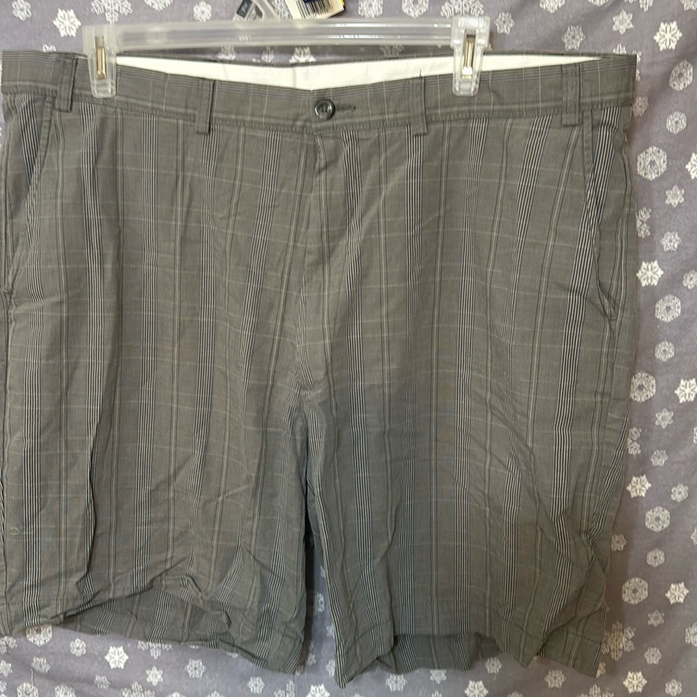 Round tree and York Men’s shorts